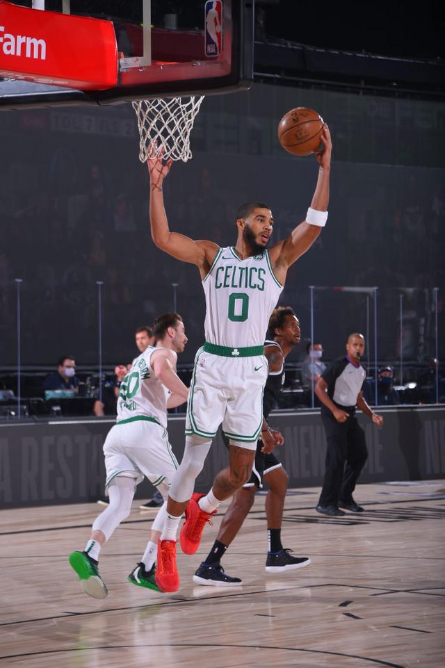 凭借着精准 凭借着精准