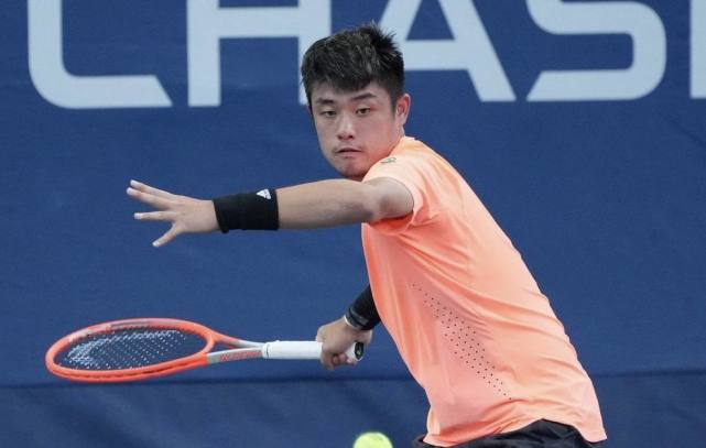 在场上和场 在场上和场