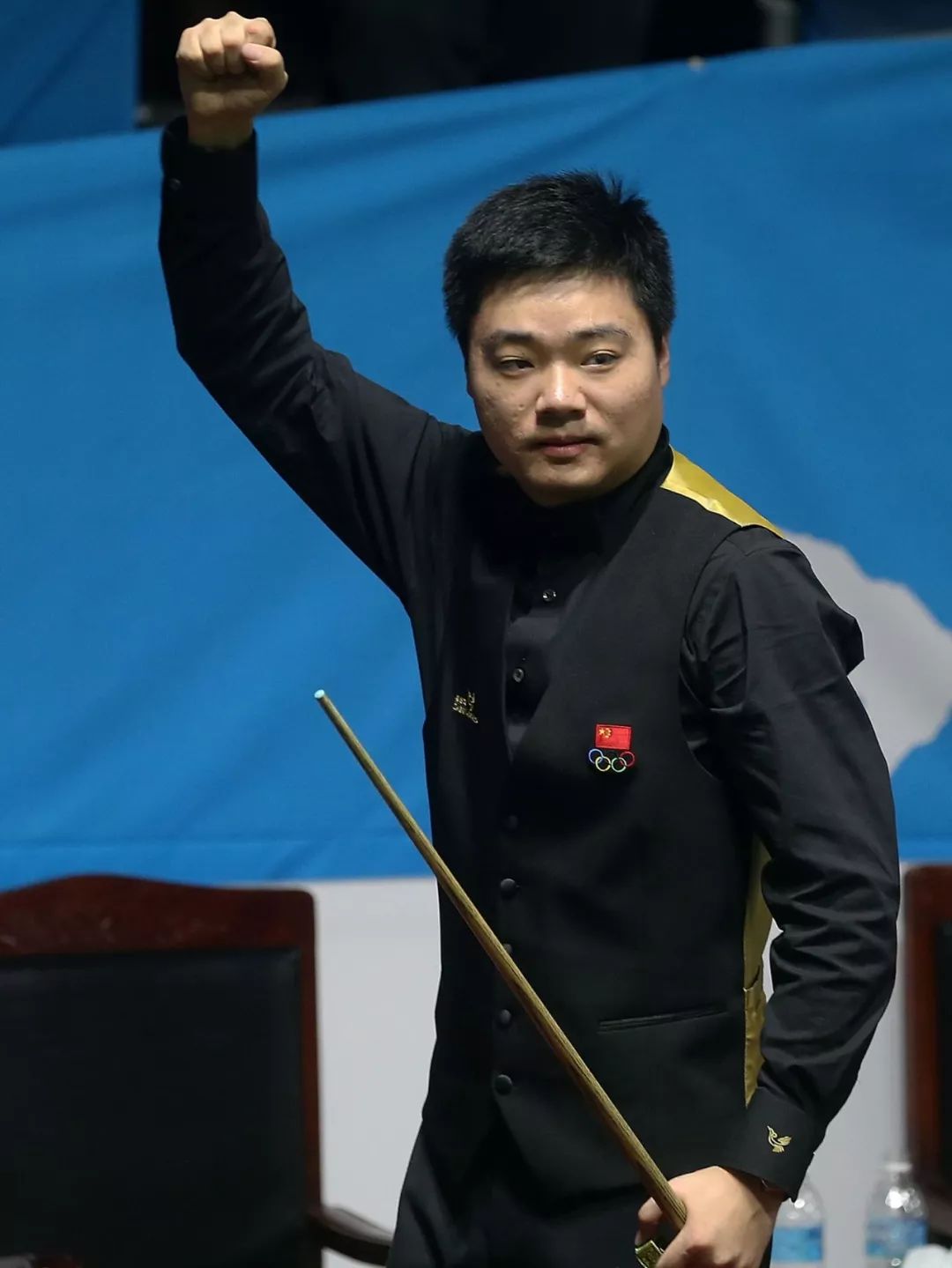 这是一场不 这是一场不