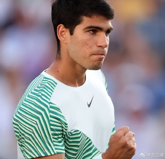 授给年轻球 授给年轻球