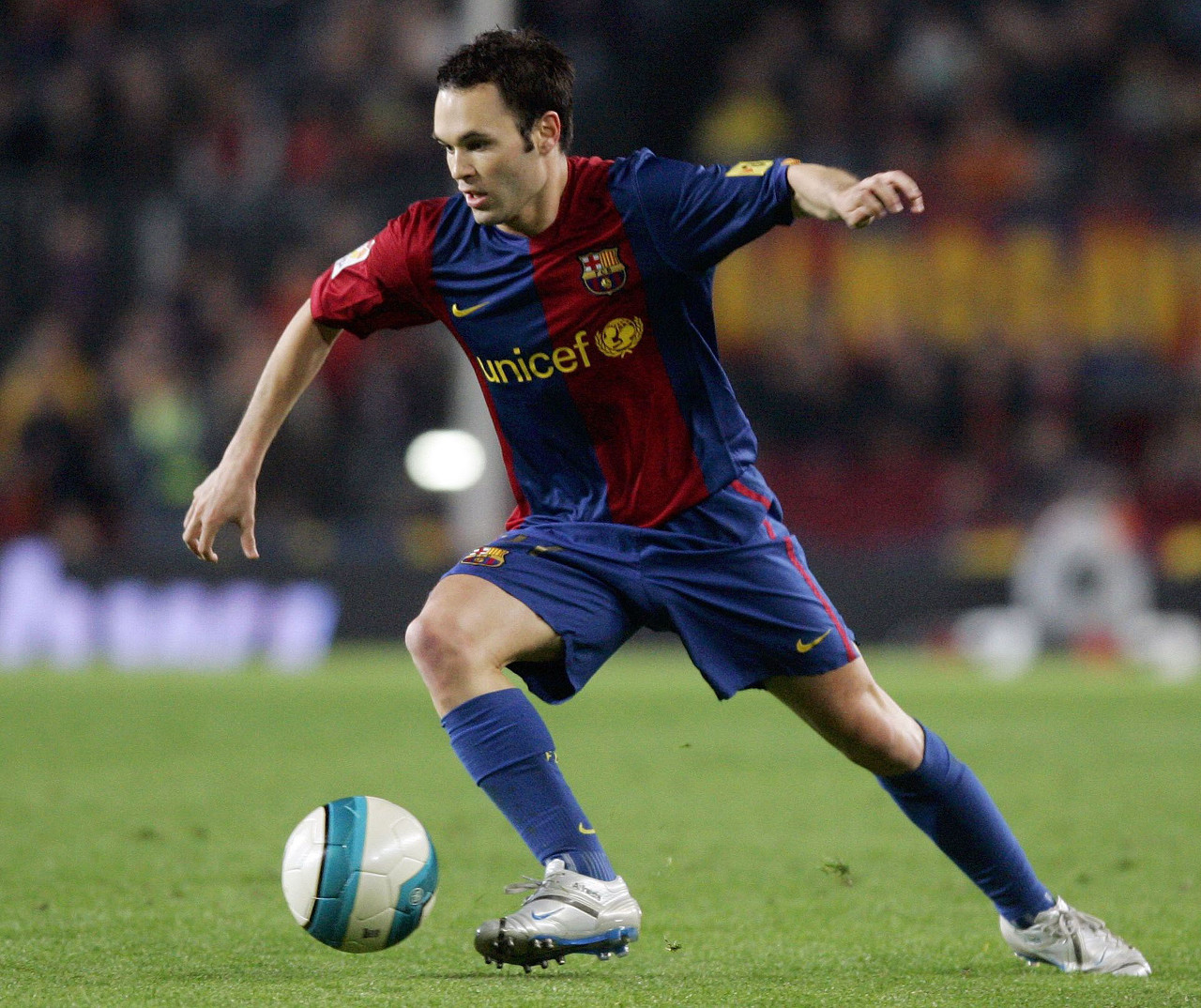 中后场收紧 中后场收紧